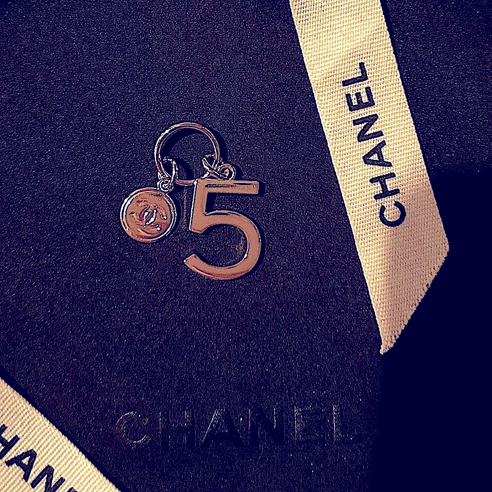 Chanel 5 charm